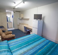 Fourth Ave Motor Inn - LBG