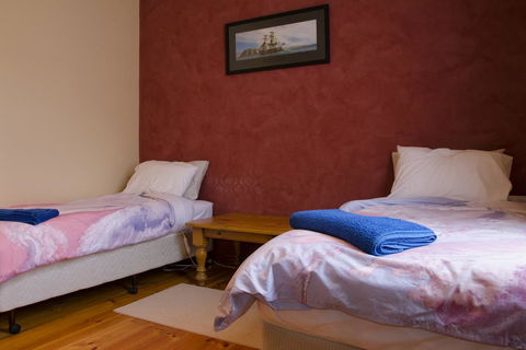 Gellibrand River Gallery Accommodation - LBG 2