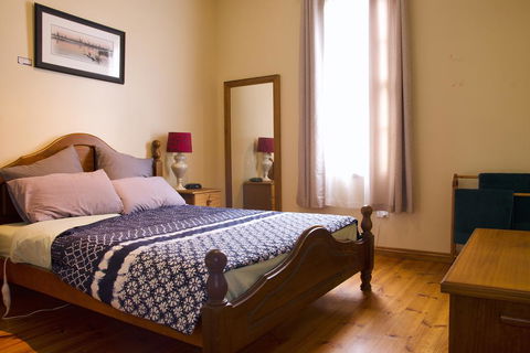 Gellibrand River Gallery Accommodation - LBG 1