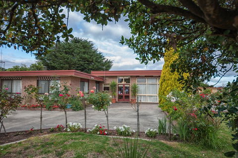 Heywood Motor Inn - LBG 0