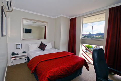 Isa Hotel - LBG 1
