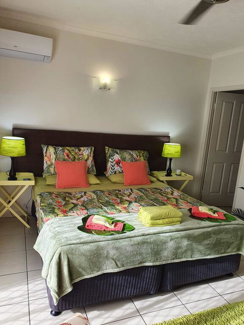 Jackies Studio Apartment - LBG 3