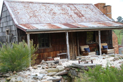 Mancuso Country Cottage Retreat - LBG 2