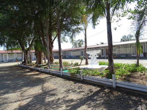 Mercury Motor Inn - LBG 1