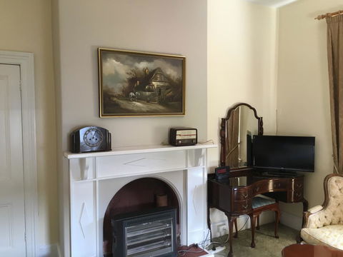 Meriam Bed And Breakfast - LBG 2