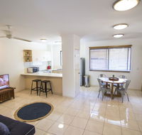 Minnie St 2 Bedroom / 2 Bathroom Apartment - LBG