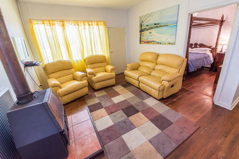 Miramar Cottage - LBG 2
