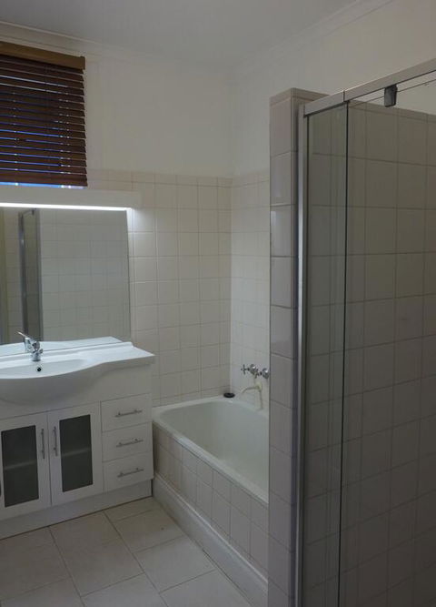 Moonambel Resort Hotel - LBG 3