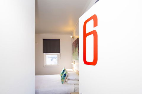 Mowbray Hotel - LBG 2