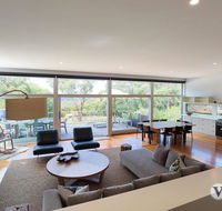Myers Road Retreat - LBG
