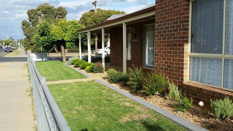 Numurkah Self Contained Apartments - The Mieklejohn - LBG 2
