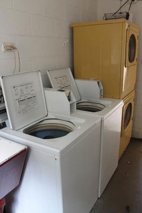 Oasis Inn Apartments - LBG 3