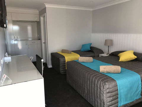 Oasis Motel - LBG 0