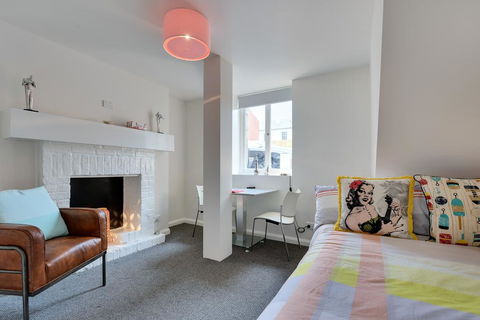 Portsea Place - LBG 0
