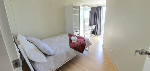 Private Modern Room - Plaza Building- In City Centre! - LBG 0