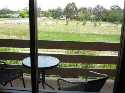 Red Cedars Motel - LBG 3