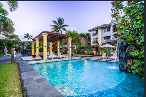 Resort Living With Private Pool Sleeps 8 - LBG 2