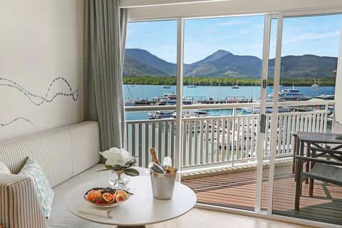 Shangri-La Hotel, The Marina, Cairns - LBG 3
