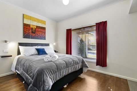 Short Stays Gippsland Trafalgar - LBG 1