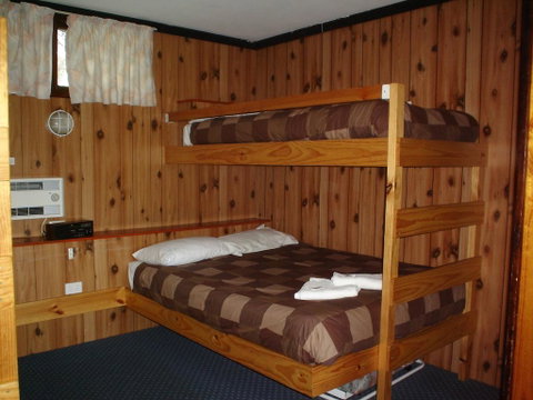 Southern Cross Motor Inn & Tourist Park - LBG 2