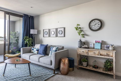 SPACIOUS BRAND NEW // 1BR // IN GORGEOUS BARTON - LBG 2