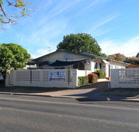 Star Inn Accommodation - LBG