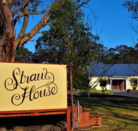 Straw House B and B - LBG