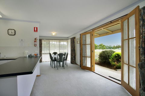 Summerfield Winery And Accommodation - LBG 3