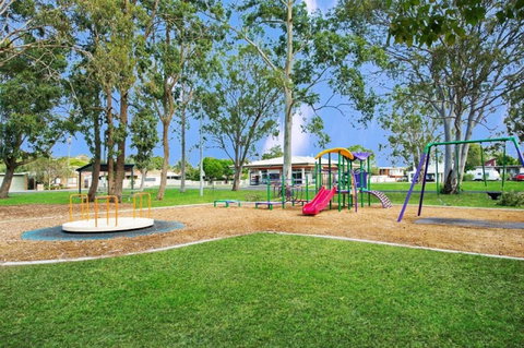 Sunsets From Your Front Patio - Sylvan Beach Esp, Bellara - LBG 1