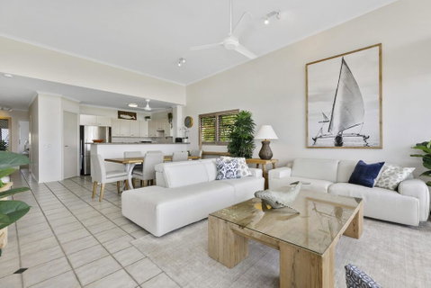Sunshine Beach Penthouse With Beach Views - Unit 9/21 Park Crescent, Sunshine Beach - LBG 2