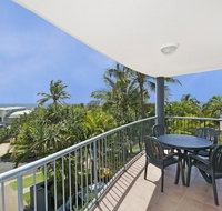 Sunshine Cove across the road from the beach - LBG