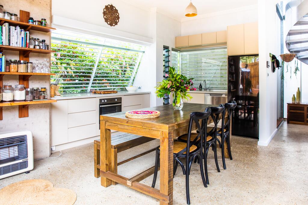 Backpackers Hostel Accommodation LBG