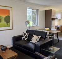 Superb 2 BR Apartment Minutes to CBD- Cen8 - LBG
