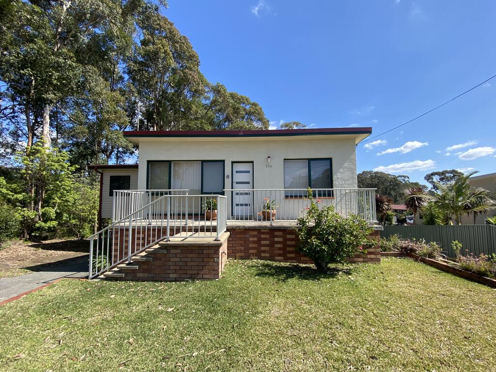 Accommodation Denhams Beach NSW LBG