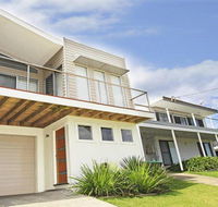 Surf Mist - contemporary seaside duplex - LBG
