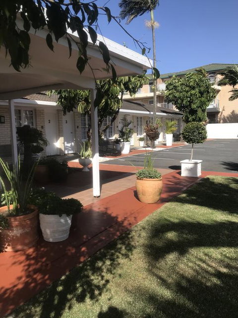 Surf Street Motel - LBG 0