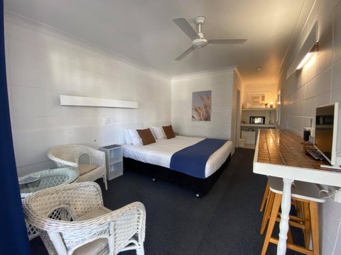 Surf Street Motel - LBG 2