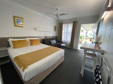 Surf Street Motel - LBG 1
