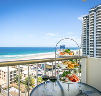 Surfers Beachside Holiday Apartments - LBG