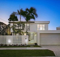 Surfers Paradise Holiday Home Almalfi Drive - LBG