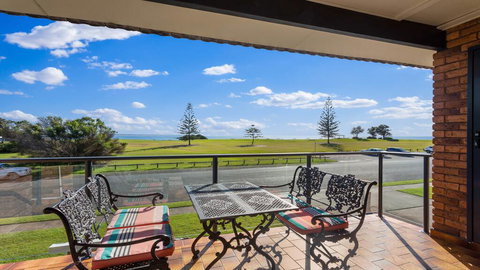 Surfspray 3 - Pebbly Beach - LBG 2