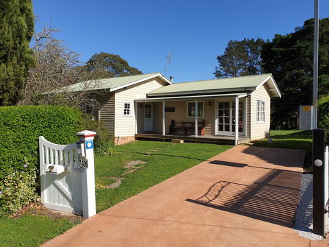 Sutton Forest Cottage - LBG 1