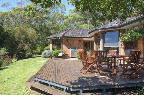 Taliesin - Beautiful 4 Bedroom Home With Amazing Views! - LBG 1