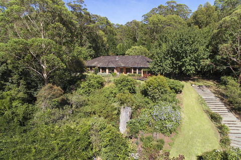 Taliesin - Beautiful 4 Bedroom Home With Amazing Views! - LBG 2
