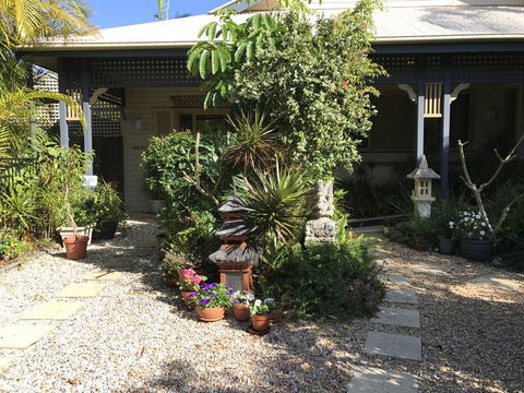 Tallow Beach Motel - LBG 3