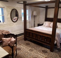 Tanilba House - LBG