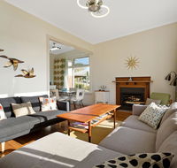 The 50's Beach House - LBG