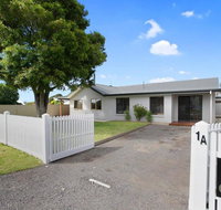 THE ASHMAN HOUSE - modern and close to town - LBG