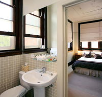 The Bank Guesthouse - LBG