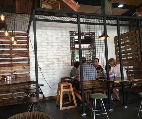 Page 27 Cafe - LBG 0